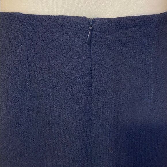 Oscar De La Renta Silk Pencil Skirt - Picture 5 of 9